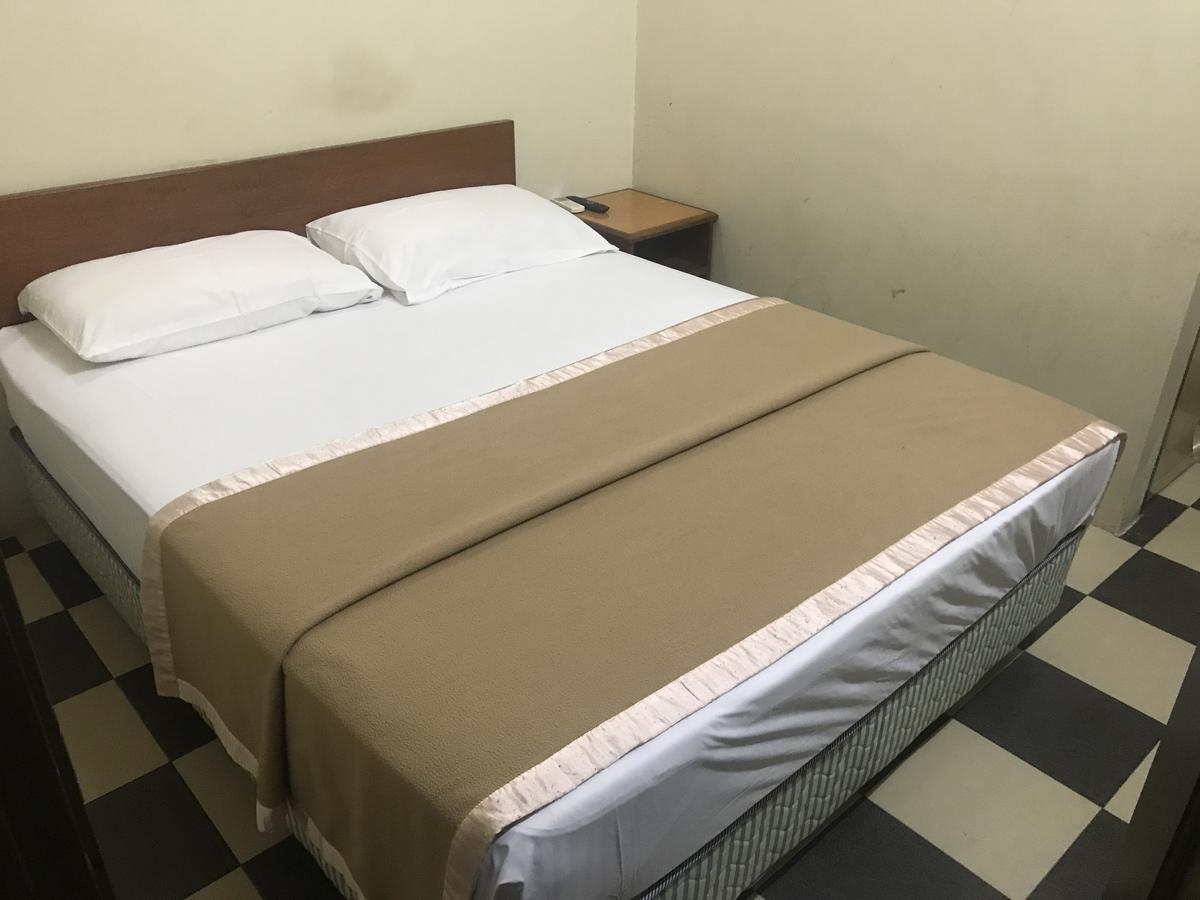 Jr Hotel Sitiawan Eksteriør bilde